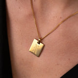 Colar Letra Inicial Modern Banhado em Ouro 18K