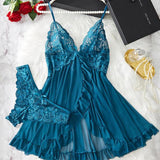 Conjunto de Camisa de Noite em Renda com Folhos e Tanga