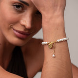 Pulseira de Pérolas Charm Banhada em Ouro 18K