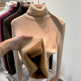 Camisola de Gola Alta em Pelúcia
